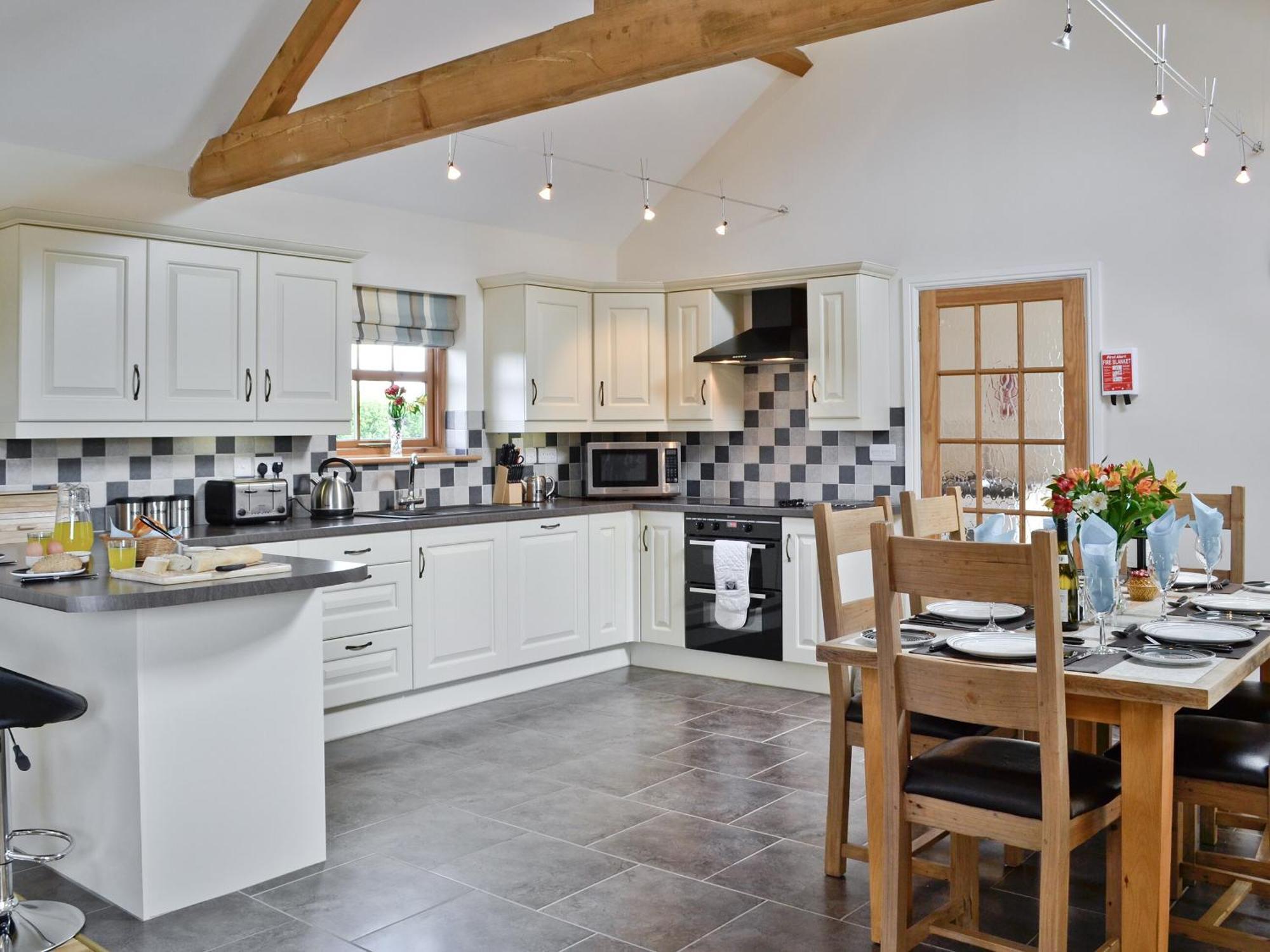 Llanlliwe Cottage Henllan Amgoed Exterior foto